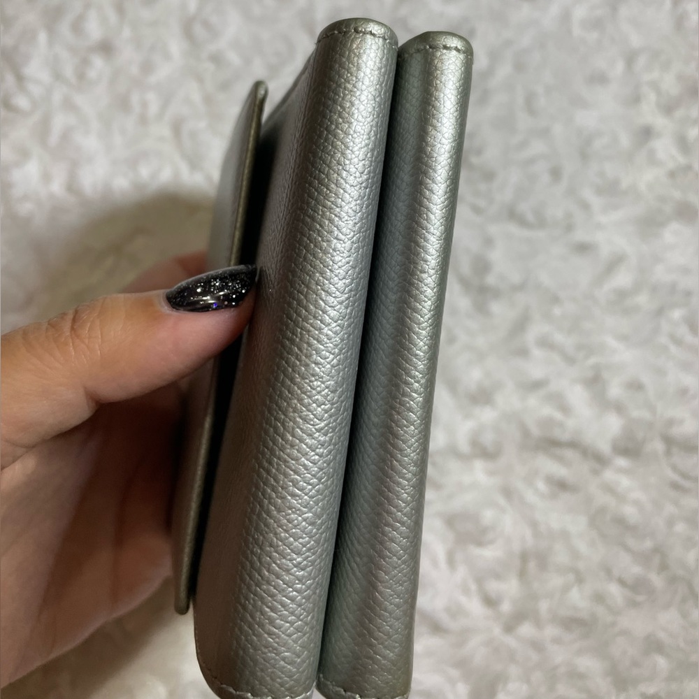 Chanel Sevruga Silver Compact Wallet ๐ฉถ - Picture 7 of 16